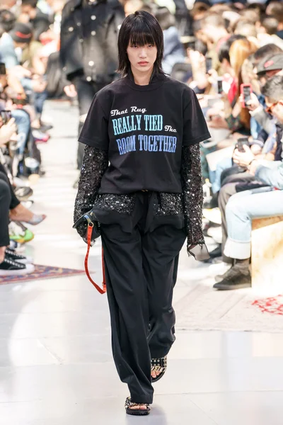 Look 29